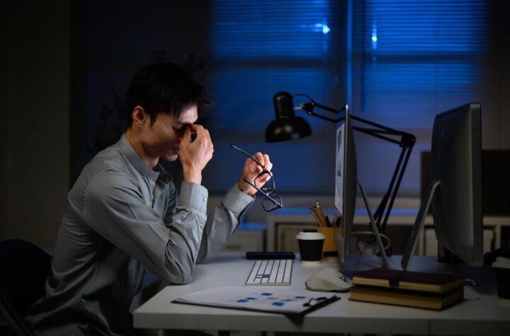 Działania przed monitorem